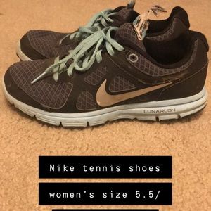 Nike tennis shoes